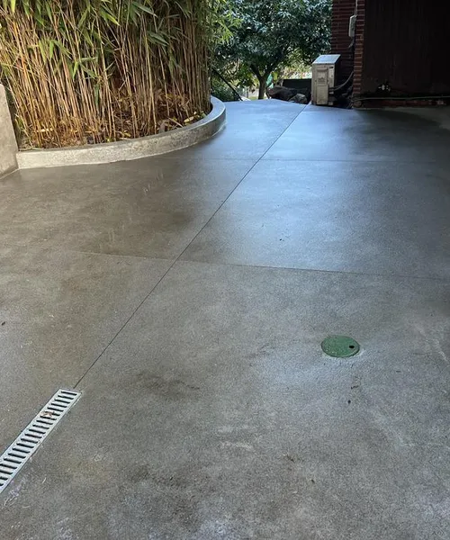 Patio, Retaining Wall, Step and Driveway Concrete in Seattle 